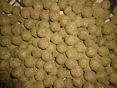 Lucernás csalizó bojli 990 ft